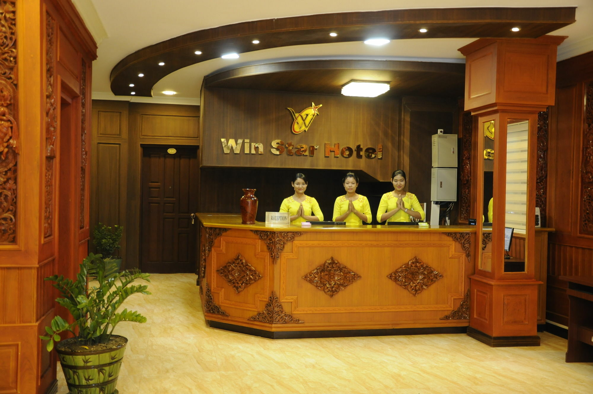Win Star Hotel Mandalay Dış mekan fotoğraf